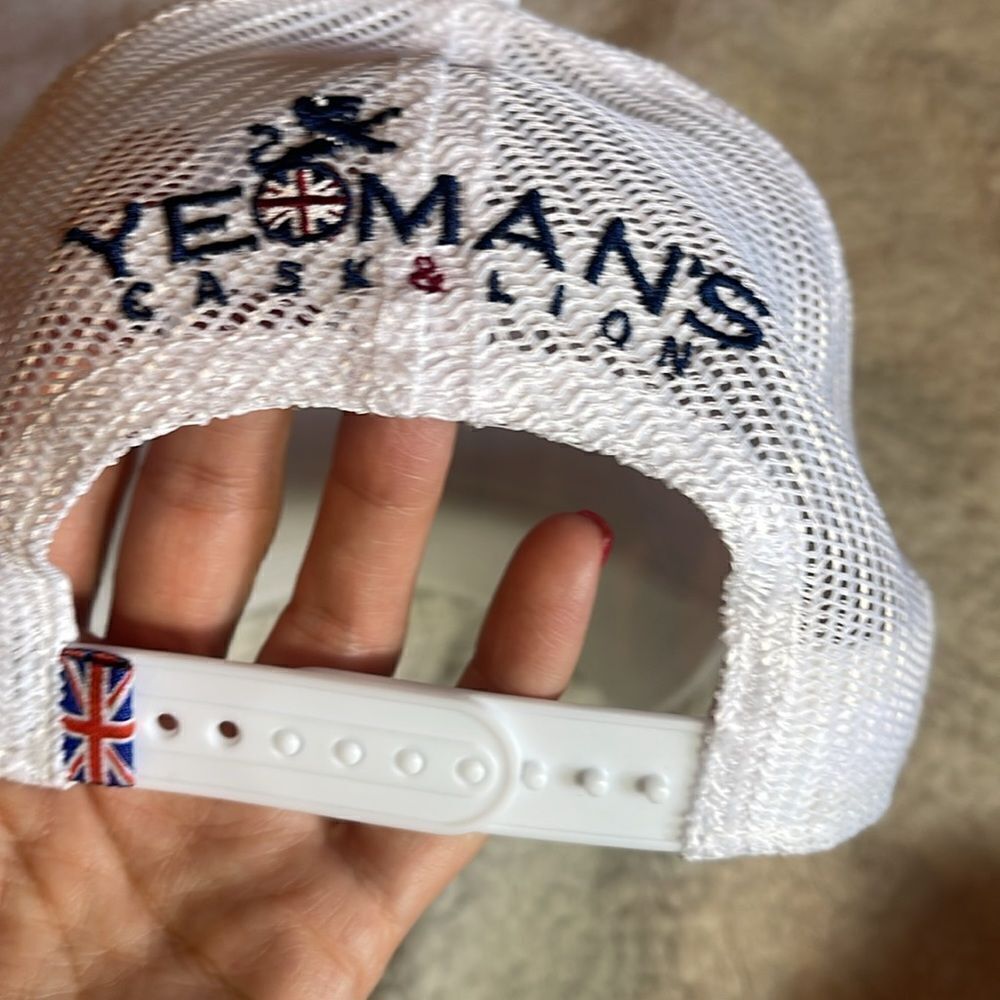 Yeomans Cask & lion hat - Picture 5 of 7